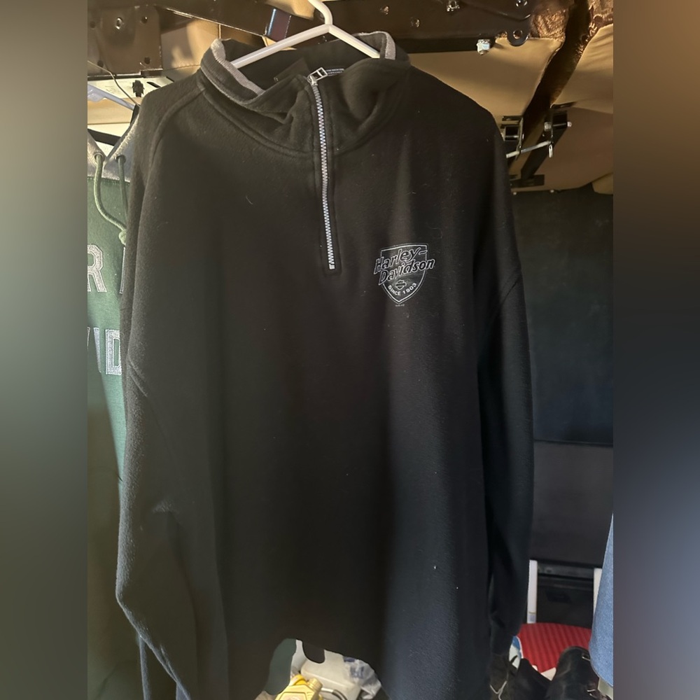 Harleydavidson long sleeve T-shirts and please size XL